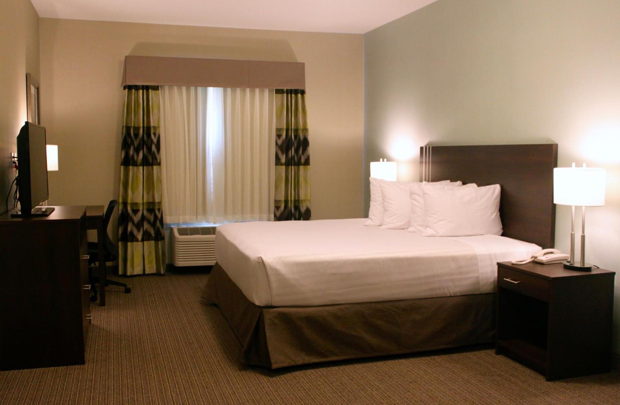 Meridian Inn & Suites Lloydminster Bagian luar foto
