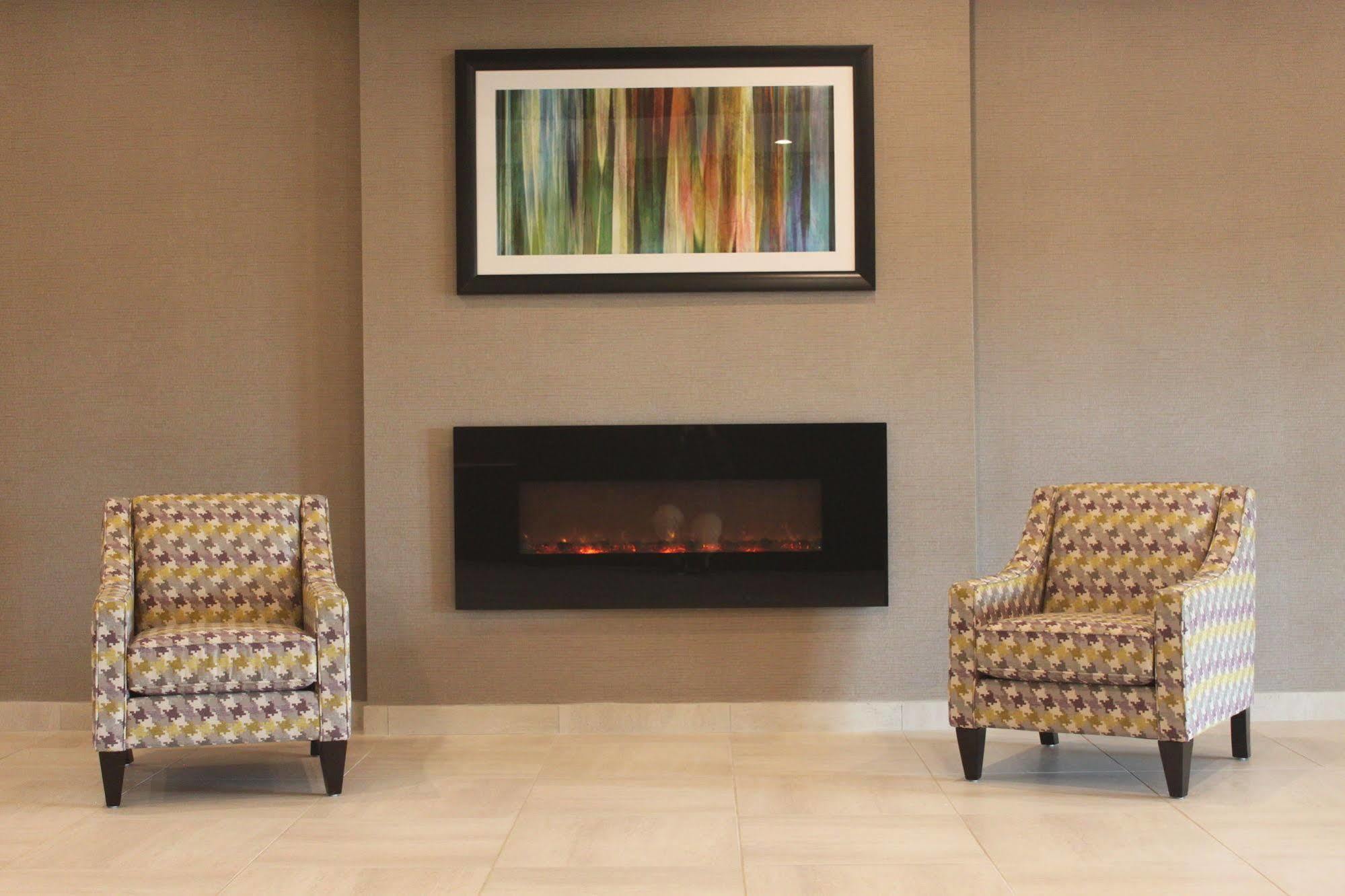 Meridian Inn & Suites Lloydminster Bagian luar foto