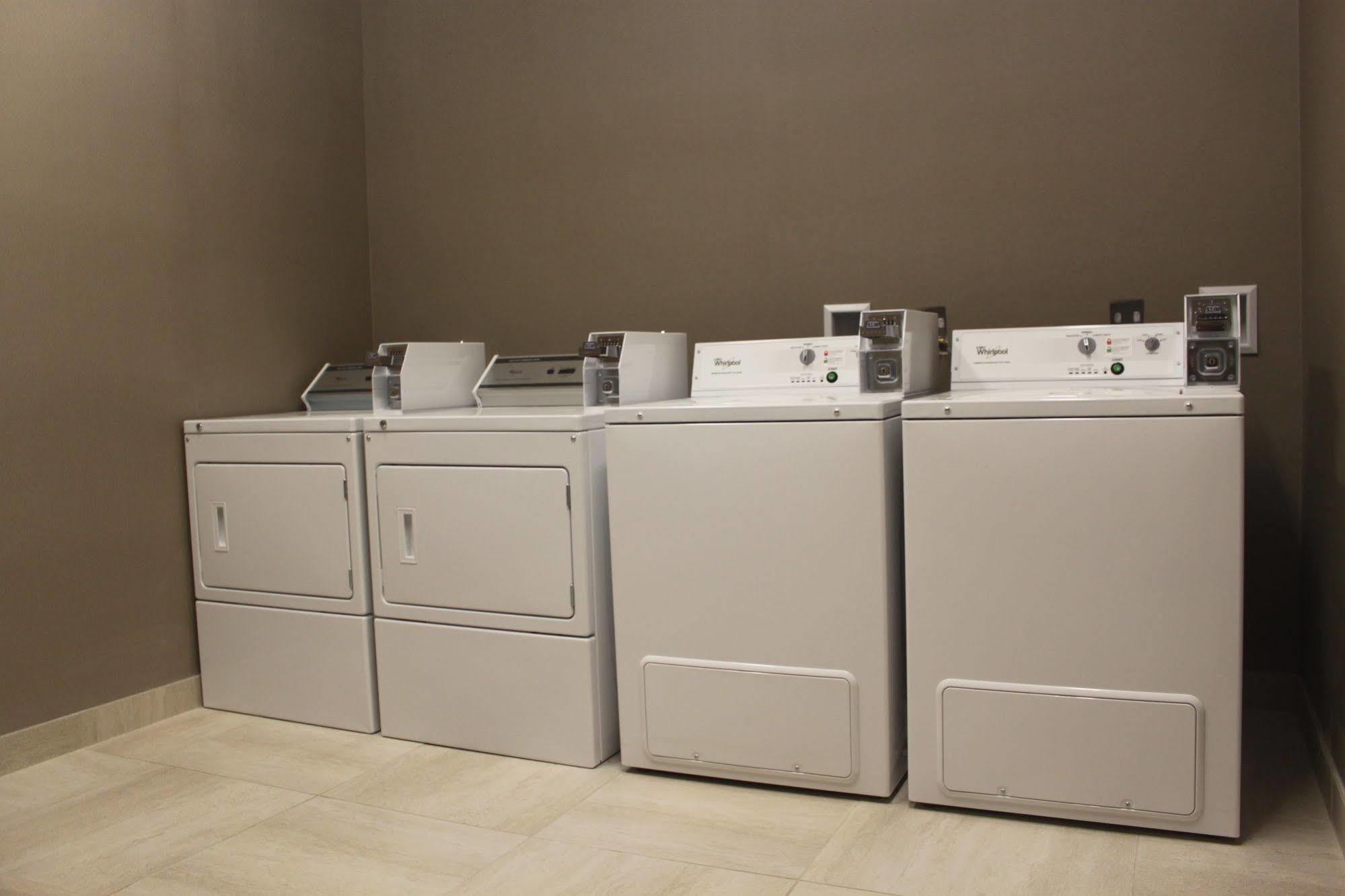 Meridian Inn & Suites Lloydminster Bagian luar foto